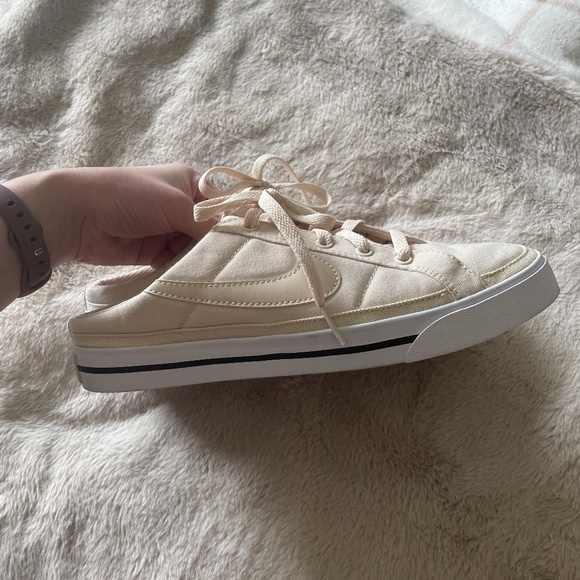 Nike Women's Open Back Sneakers - 8 - Picture 6 of 10